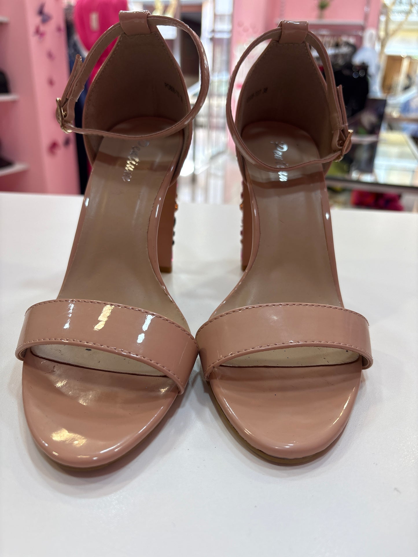 Scarpa tacco prezioso